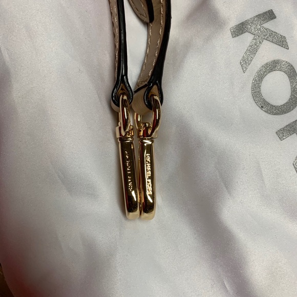 Michael Kors Medium Crossbody Handbag - Picture 11 of 11